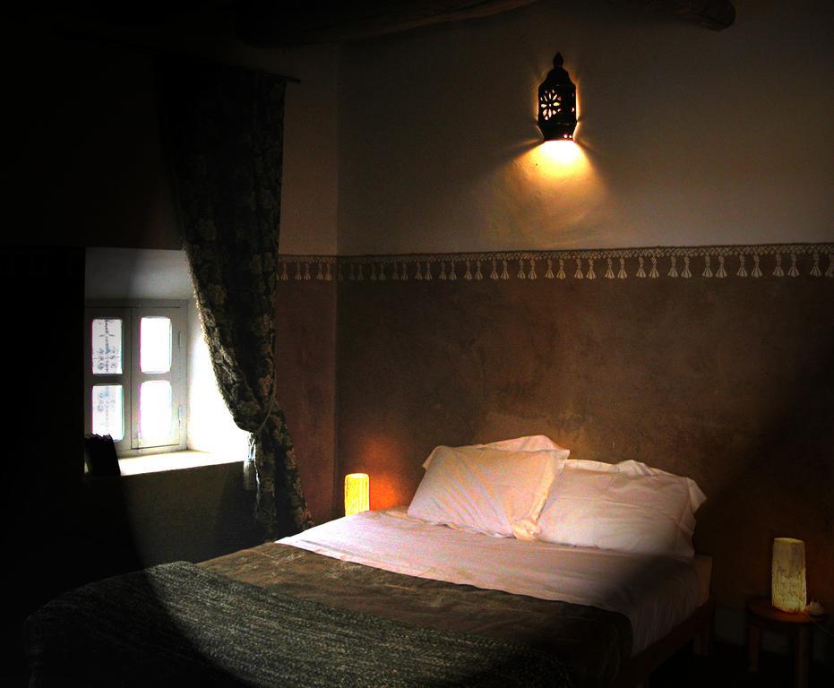 Kasbah Iswan Bed and Breakfast Kelaat-M'Gouna Exteriör bild