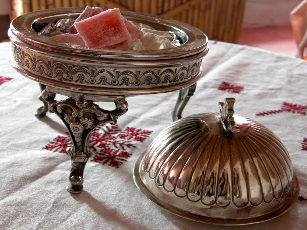 Kasbah Iswan Bed and Breakfast Kelaat-M'Gouna Exteriör bild
