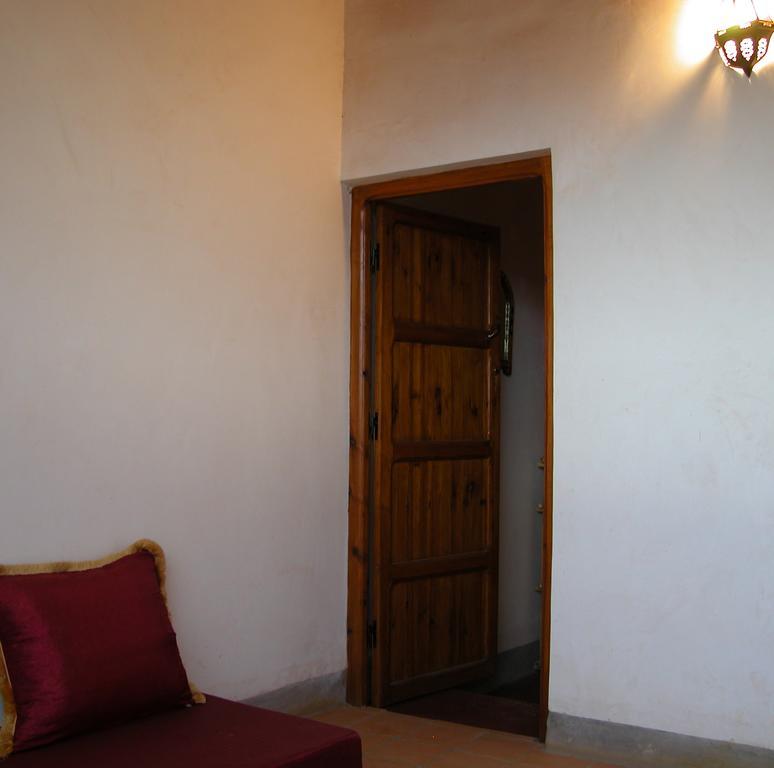 Kasbah Iswan Bed and Breakfast Kelaat-M'Gouna Exteriör bild